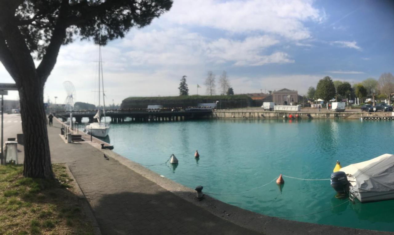 Sebino 11 Apartment Peschiera del Garda Exterior photo
